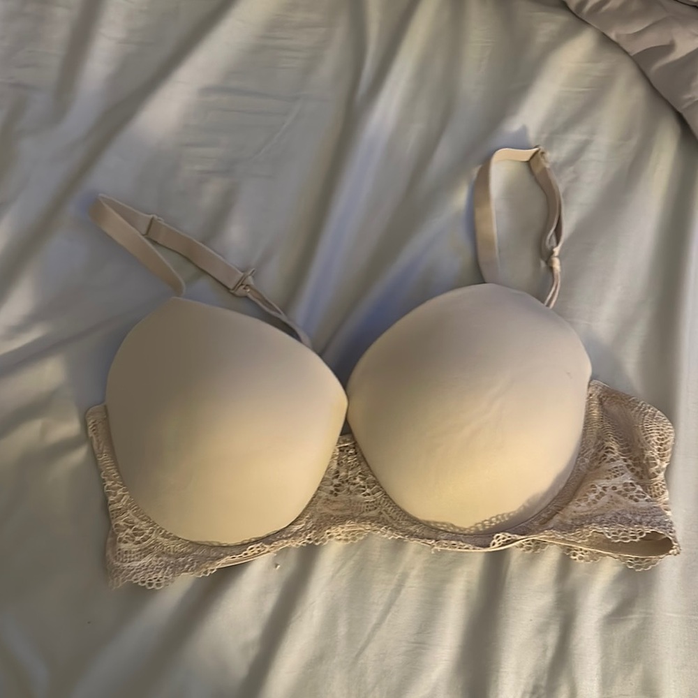 Auden Cream T-Shirt Bra with Lace Detail
